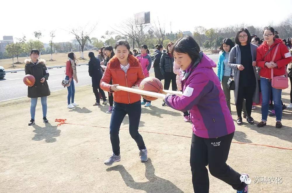 完美体育平台（中国）科技有限公司官网工会开展庆三八踏青活动
